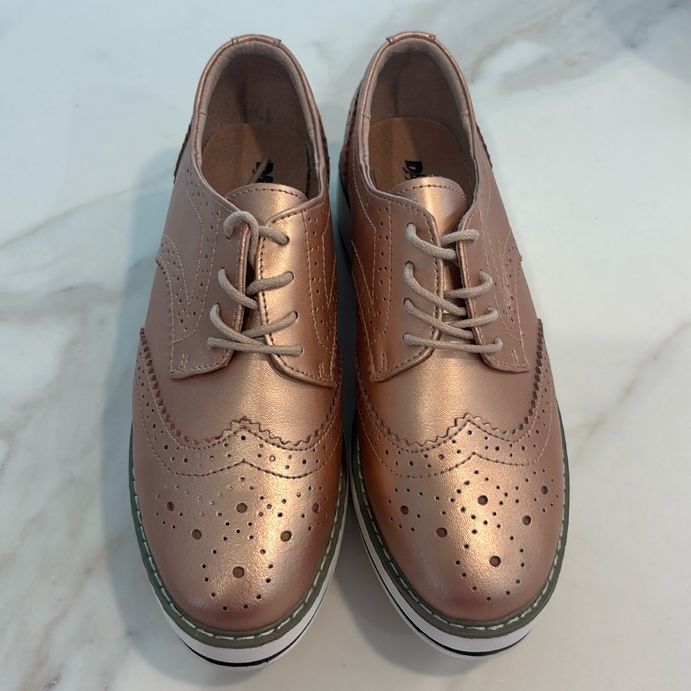 DADAWEN Women's Platform Lace-Up Wingtips Square Toe Oxfords Shoes